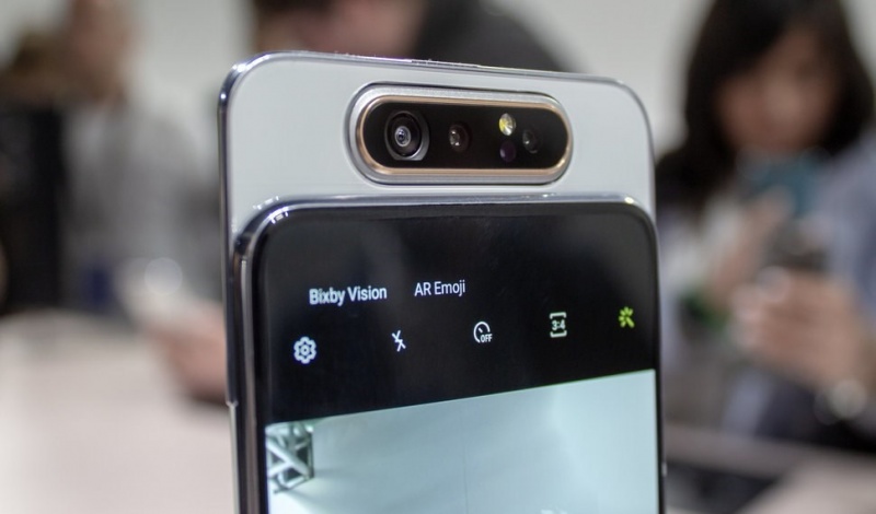 Cụm camera xoay bá đạo trên Samsung Galaxy A80