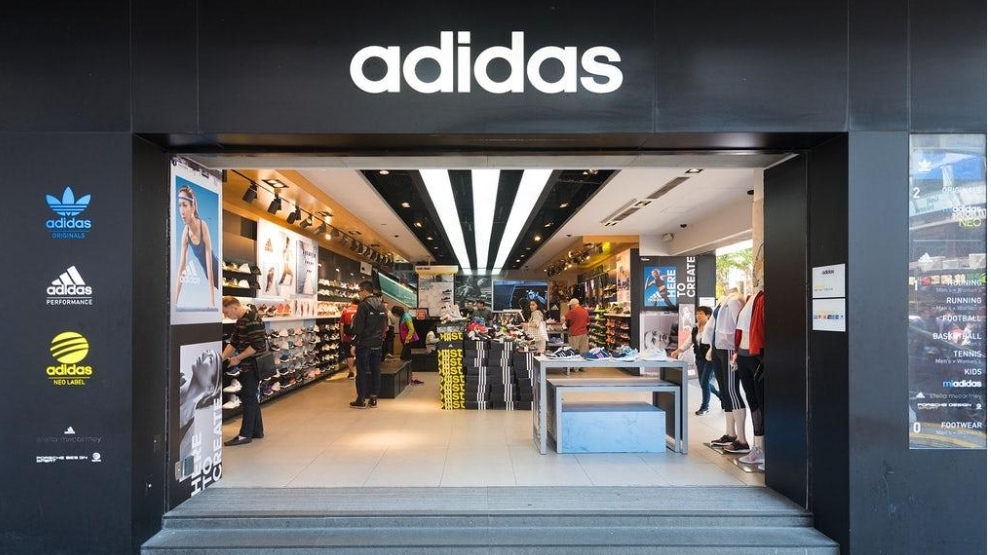 Shop-adidas-chinh-hang-tren-lazada-shopee